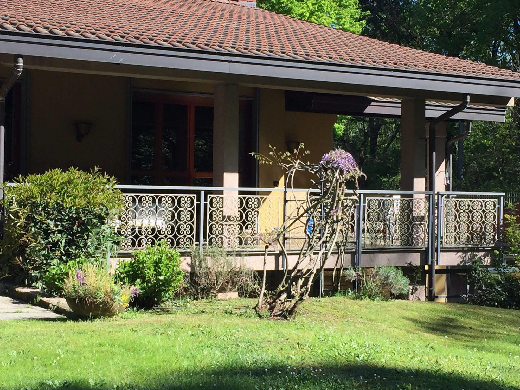 Bed&Garden Bed & Breakfast Cesate Exterior photo