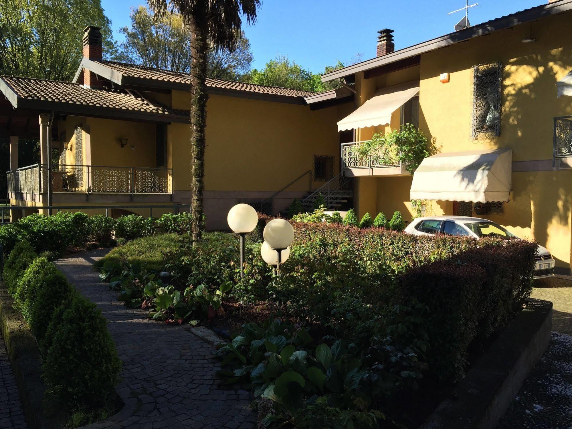 Bed&Garden Bed & Breakfast Cesate Exterior photo